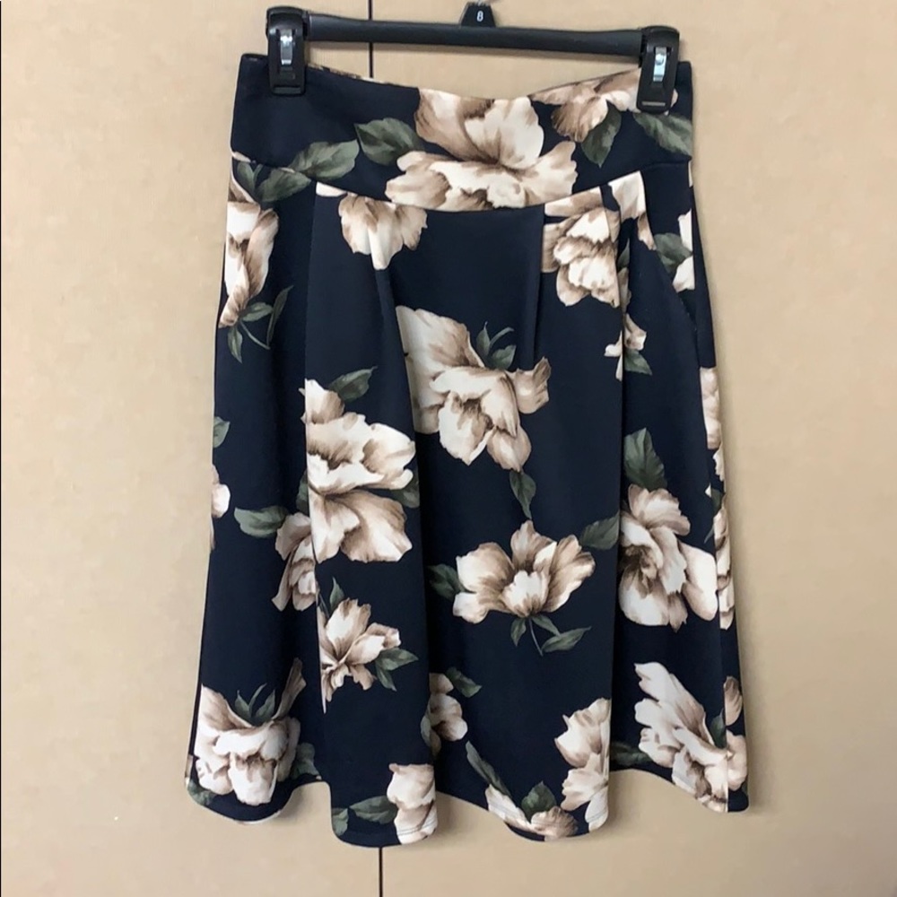 Navy floral knee high skirt